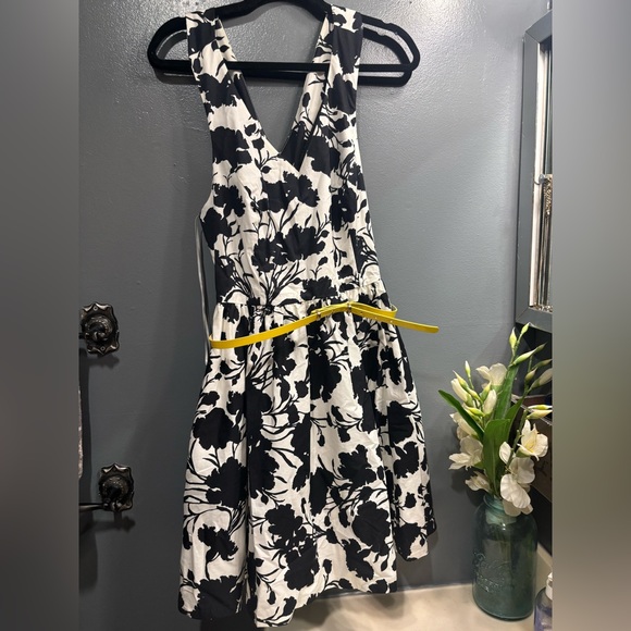 Elle Black and White Floral Mini Dress with Yellow Accent - Picture 2 of 8